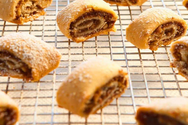 קל, מהיר וטעים: מתכון למגולגלות תמרים ביתיות